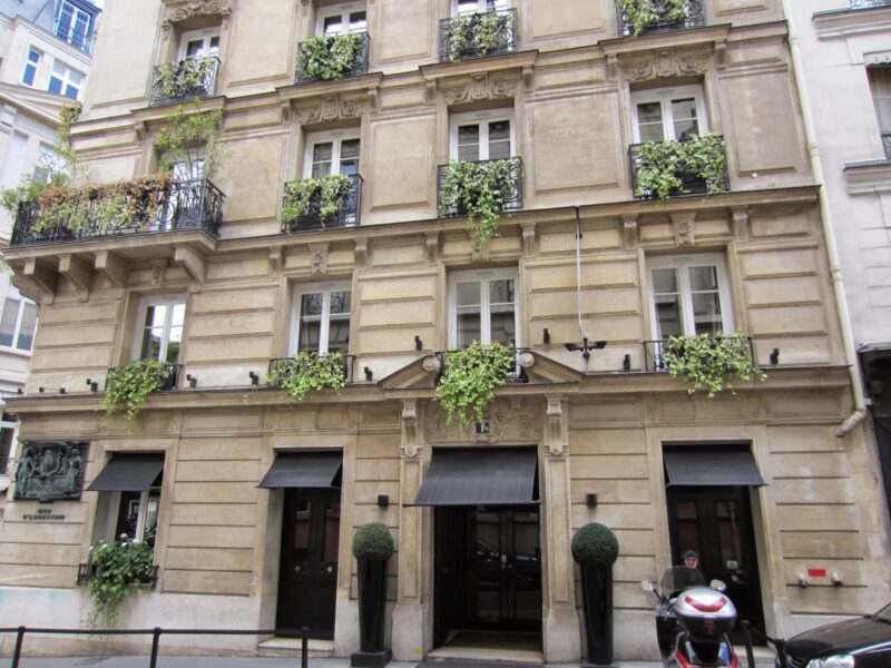 Mon Hotel, Paris